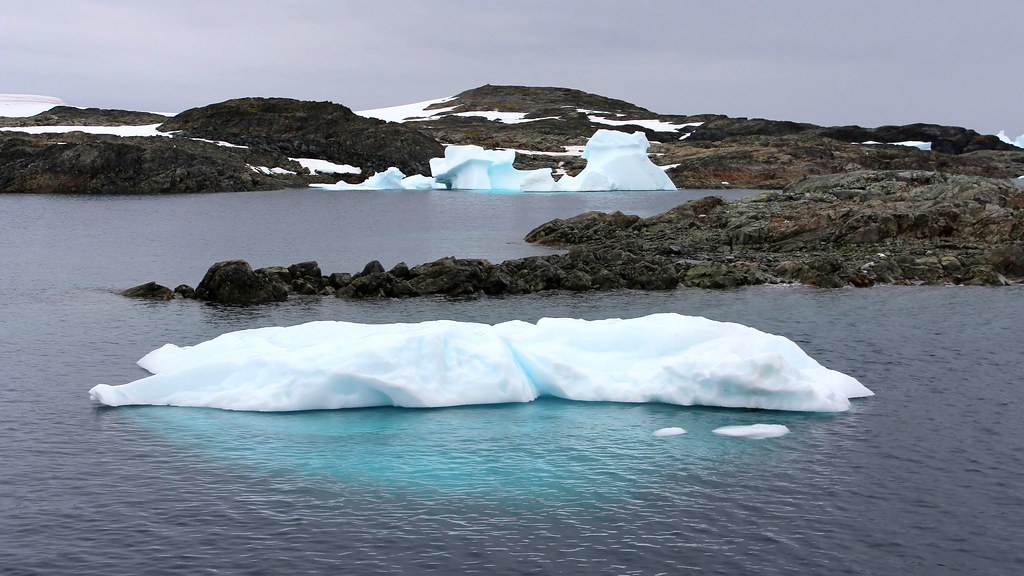 Eisschollen vor der Galindez Island | Eisschollen vor der Ga… | Flickr