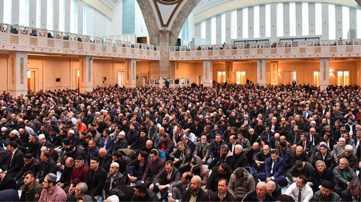 Diyanet İşleri Başkanlığı Cuma Hutbesinde Sokak Hayvanlarıyla Ilgili amaçlanan Rüyada Sokak Süpürmek Diyanet