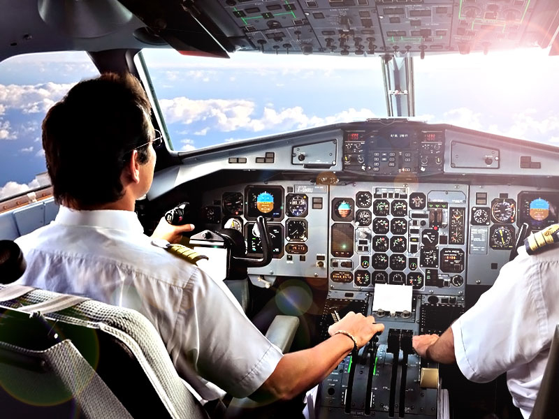 Pilot Nedir Ne Demektir? Anlamı - Laf Sözlük fiçin Rüyada Uçak Pilotu Olmak Ne Anlama Gelir