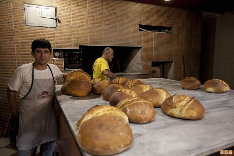 Rüyada Ekmek Yapmak Görmek - Ruyandagor içeride Rüyada Kek Yapmak