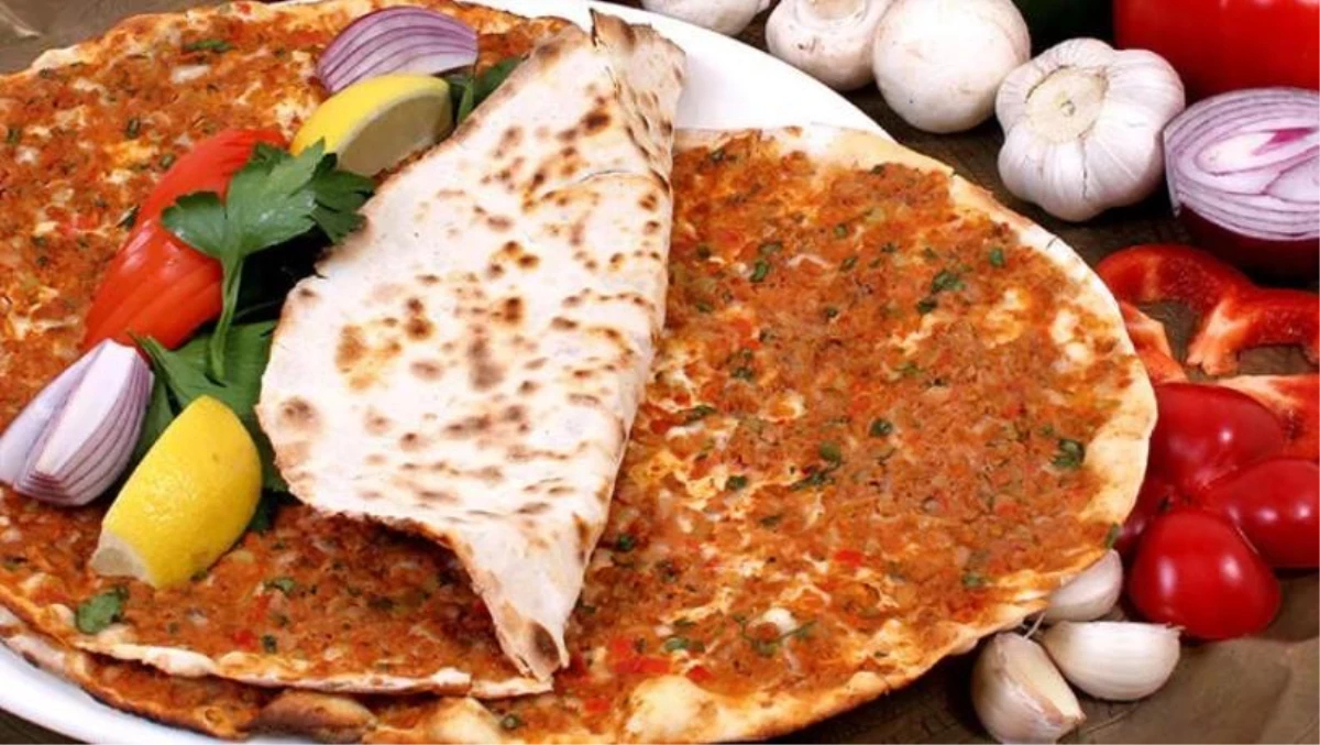 Rüyada Lahmacun Görmek Ne Anlama Gelir? Rüyada Lahmacun Yediğini Ve ile Rüyada Misafire Çay Ikram Etmek Ne Anlama Gelir