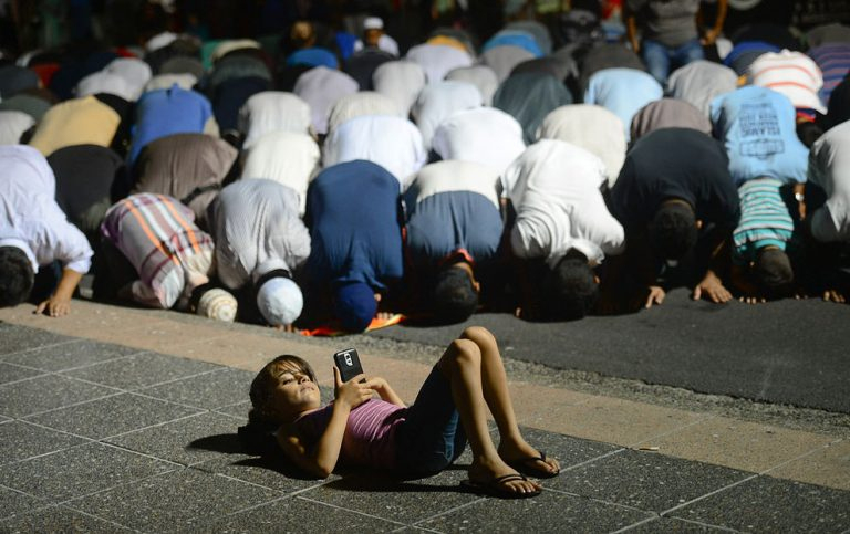 Rüyada Namaz Kılmak Isteyip Kılmamak - Rüya Meali amaçlanan Rüyada Teravih Namazı Kılmak