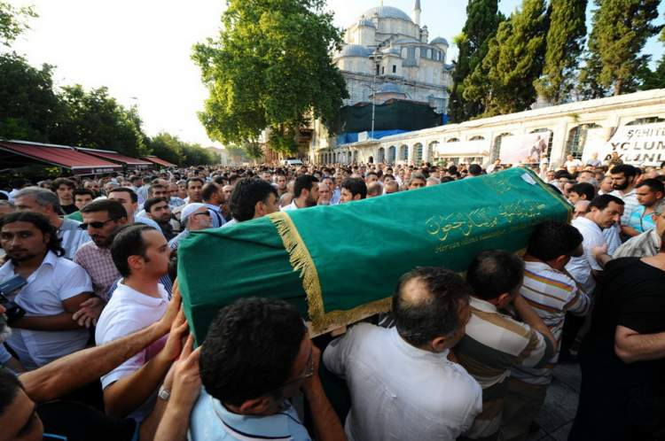 Rüyada Ölmüş Baba Ve Babaanneyi Görmek - Ruyandagor içeride Rüyada Ölmüş Babayı Canlı Görmek Ne Anlama Gelir