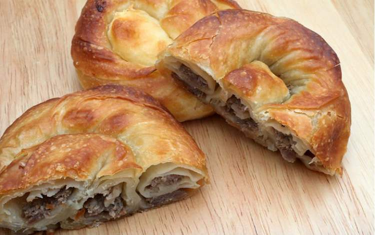 Rüyada Pastaneden Börek Almak - Ruyandagor içeride Rüyada Tatlı Almak