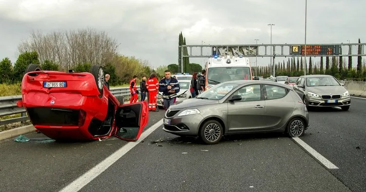 Rüyada Kaza Görmek Ne Anlama Gelir? Rüyada Araba, Motor, Tren Kazası tamamen Rüyada Tır Ile Kaza Yapmak