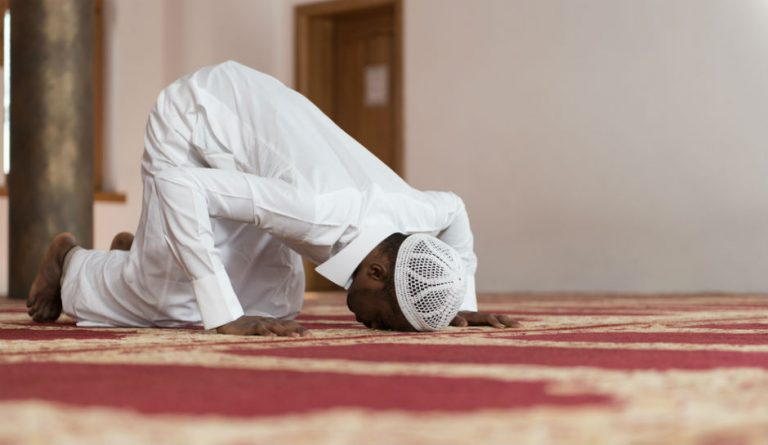 Rüyada Ölmüş Birinin Namaz Kıldığını Görmek - Rüya Meali fiçin Tanıdık Birinin Namaz Kıldığını Görmek Ne Anlama Gelir